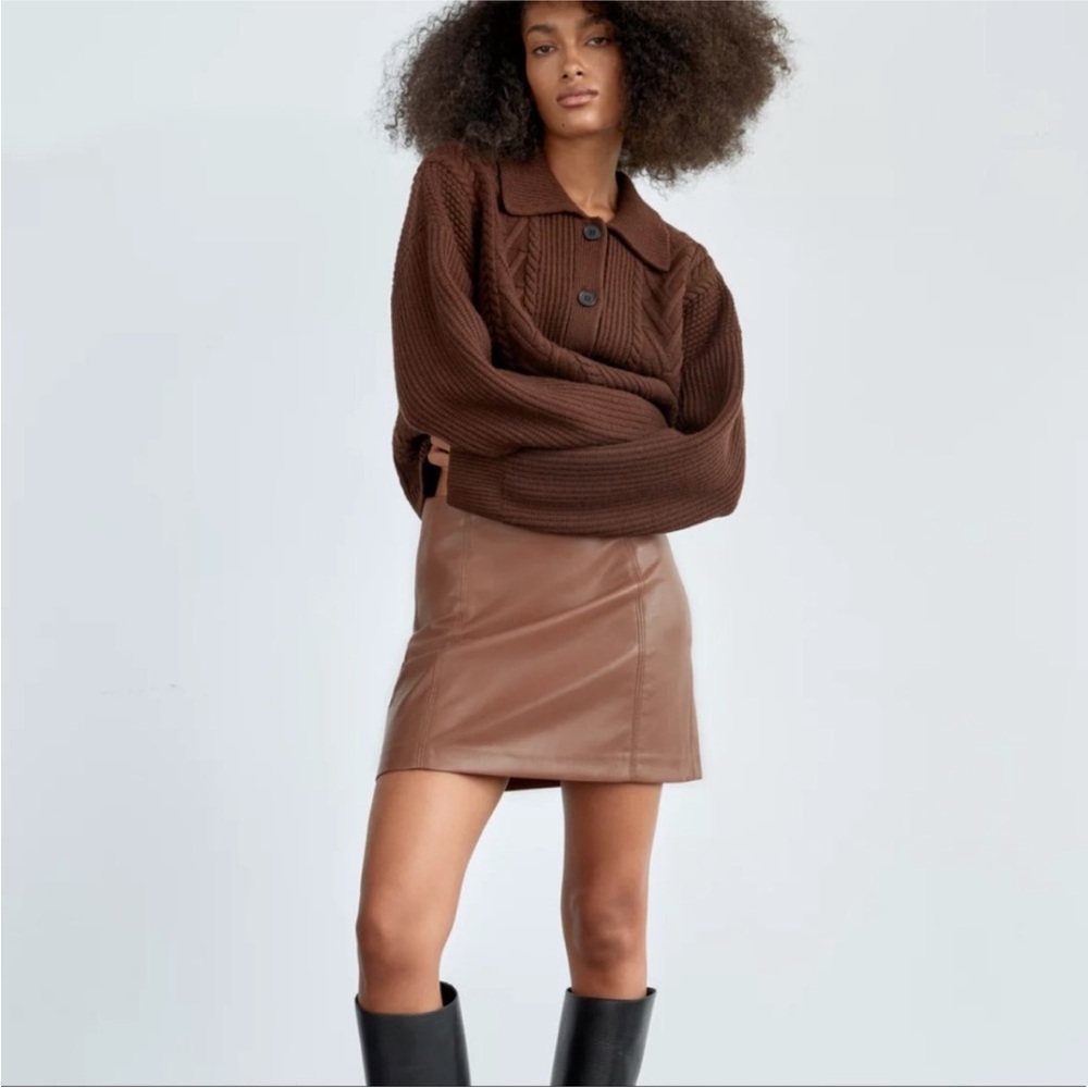 BNWT $88 Babaton Modern Mini Skirt Size 10